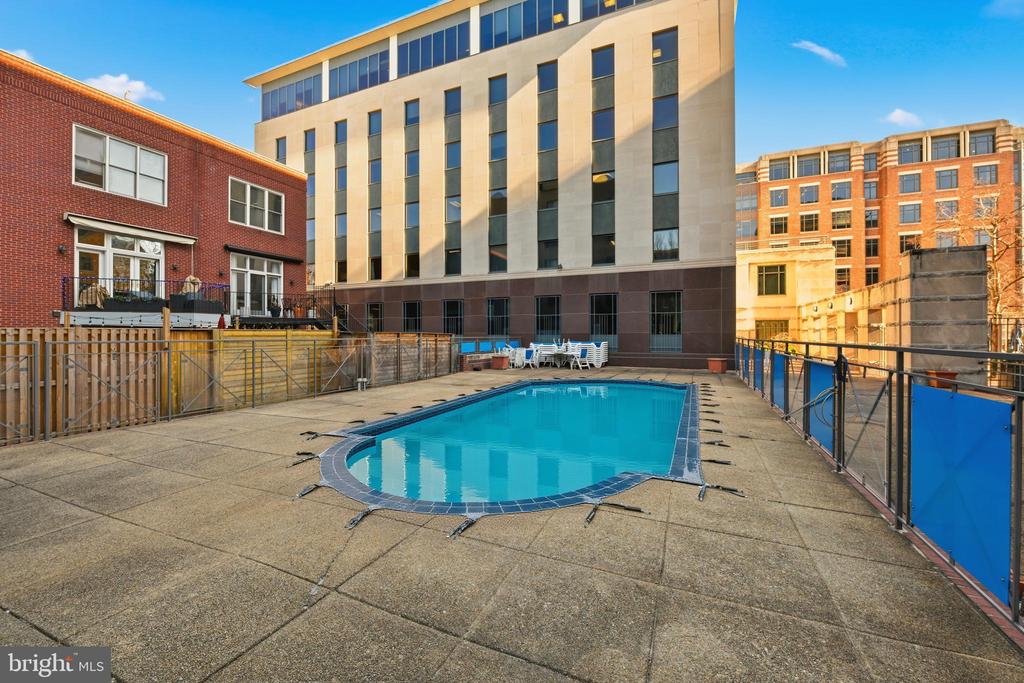 1401 17TH STREET NW Unit: 409