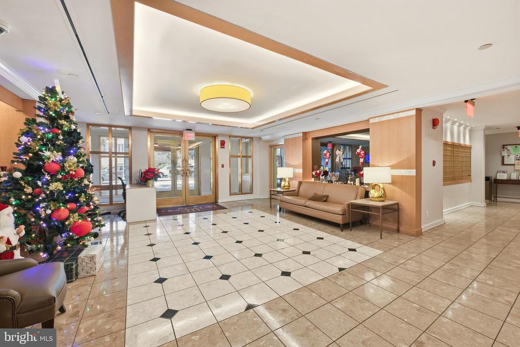 1401 17TH STREET NW Unit: 409