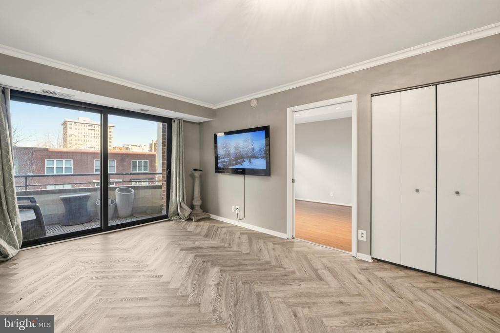 1401 17TH STREET NW Unit: 409