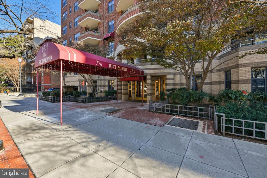 1401 17TH STREET NW Unit: 409