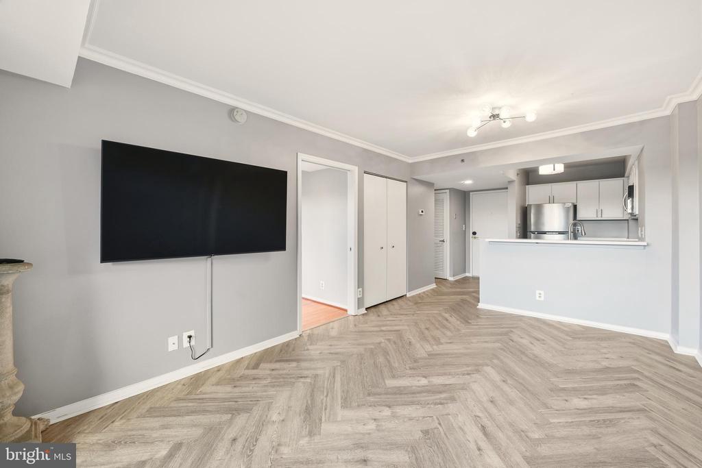 1401 17TH STREET NW Unit: 409