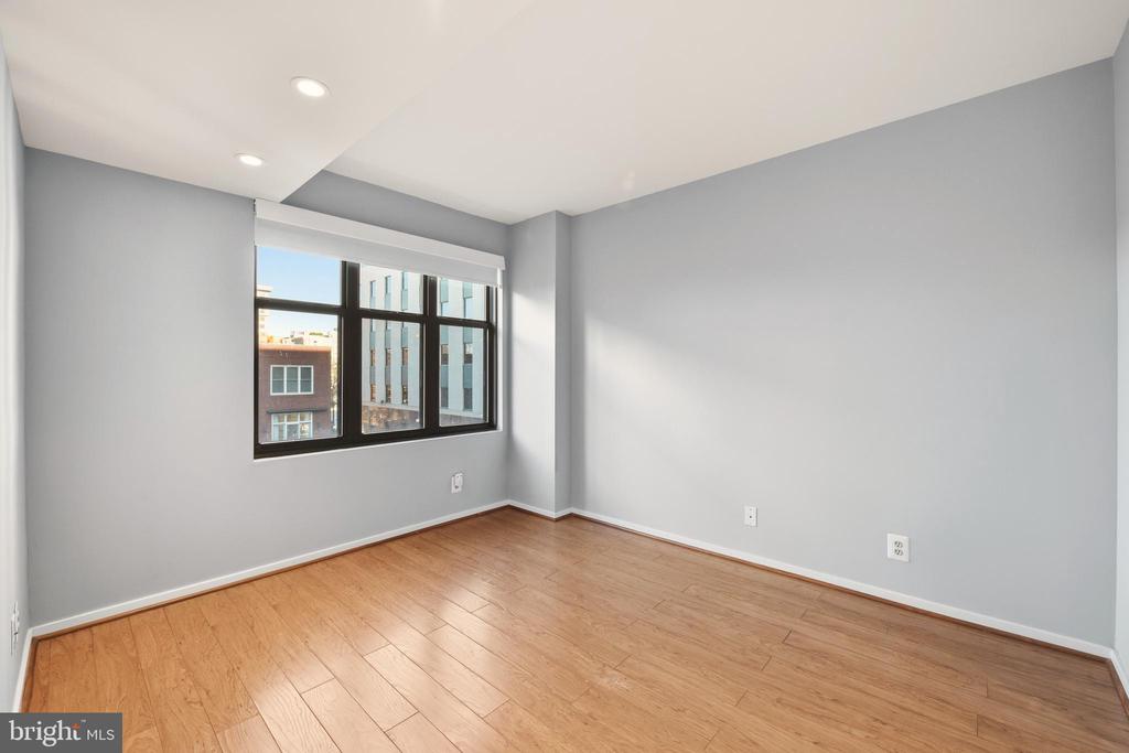 1401 17TH STREET NW Unit: 409