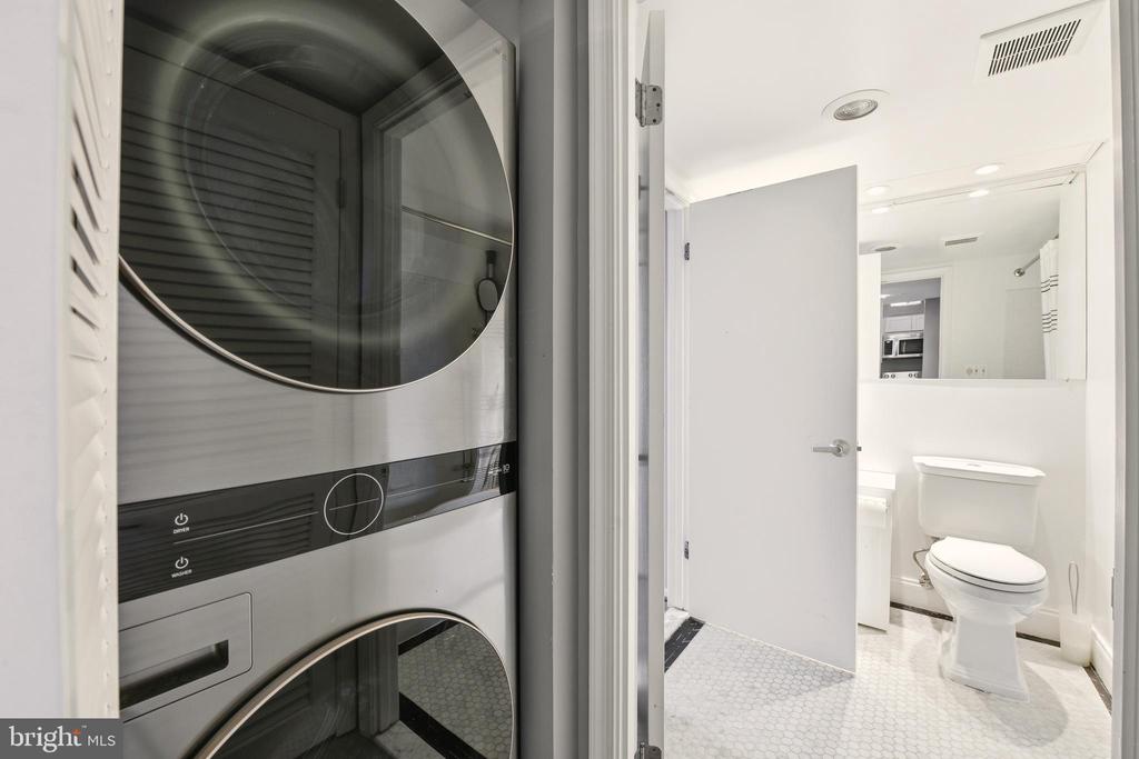 1401 17TH STREET NW Unit: 409