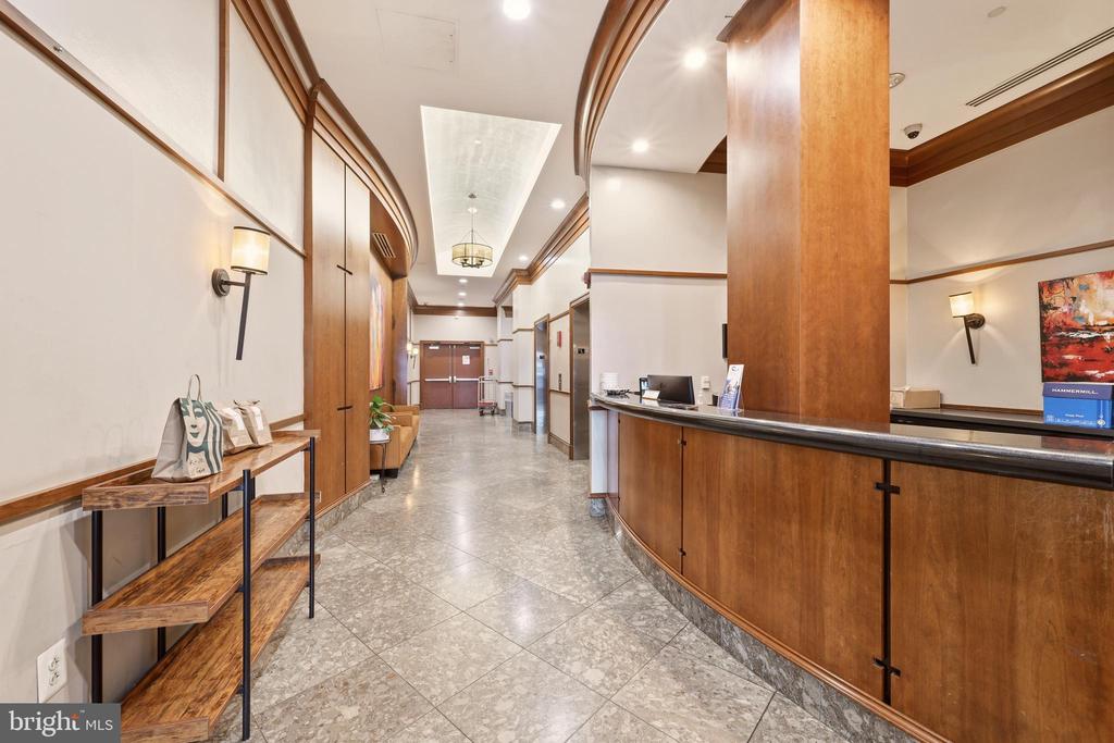 777 7TH STREET NW Unit: 1017