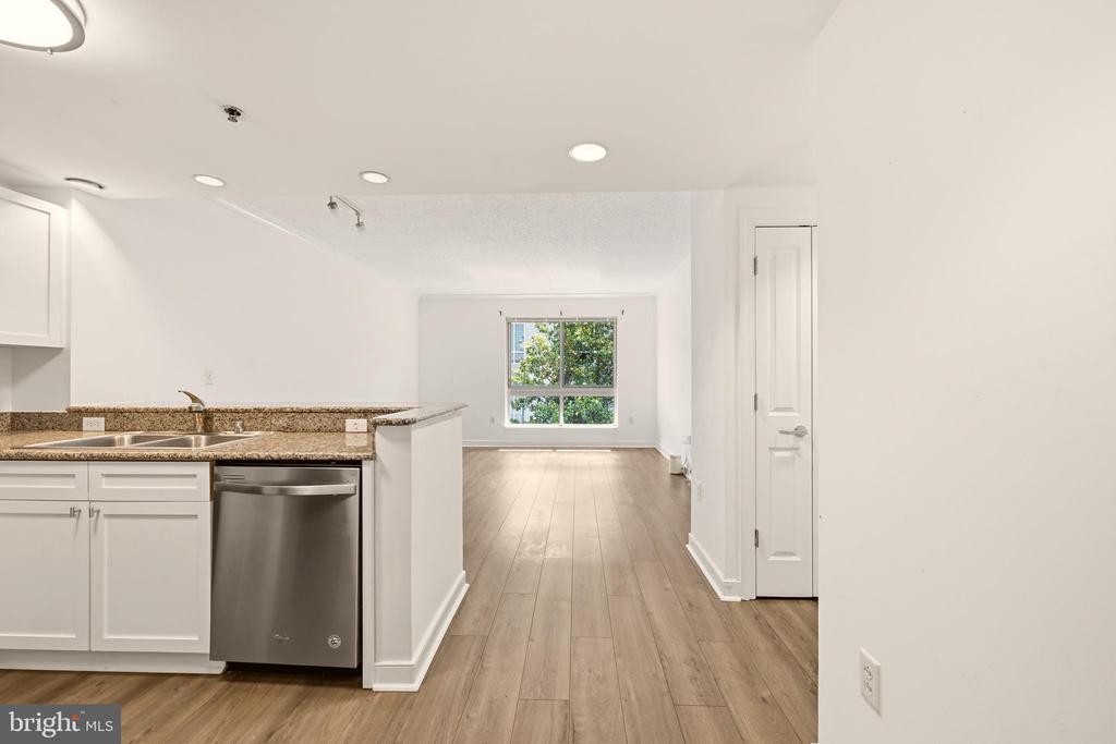 777 7TH STREET NW Unit: 1017