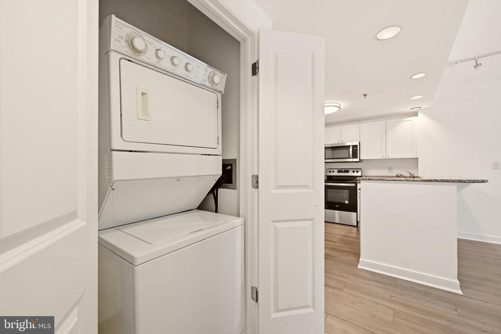 777 7TH STREET NW Unit: 1017