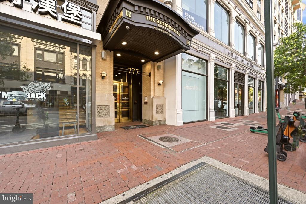 777 7TH STREET NW Unit: 1017
