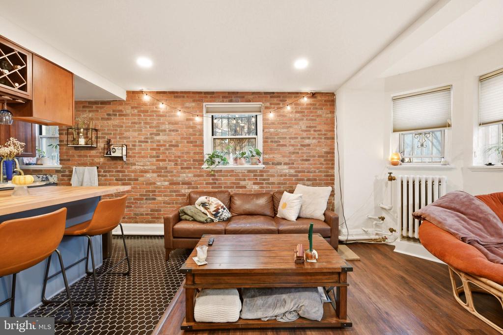 1820 CLYDESDALE PLACE NW Unit: 4