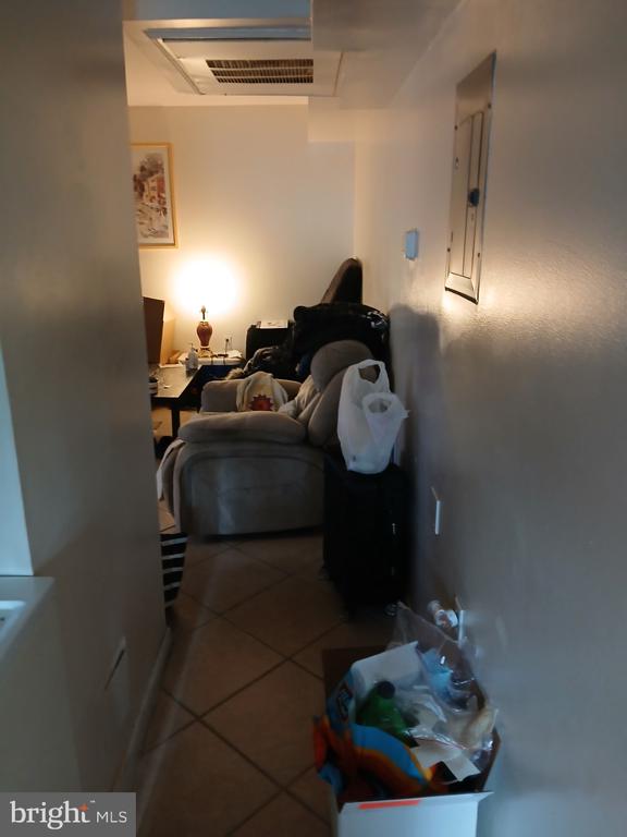 612 EASTERN AVENUE NE Unit: C02