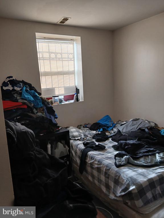 612 EASTERN AVENUE NE Unit: C02