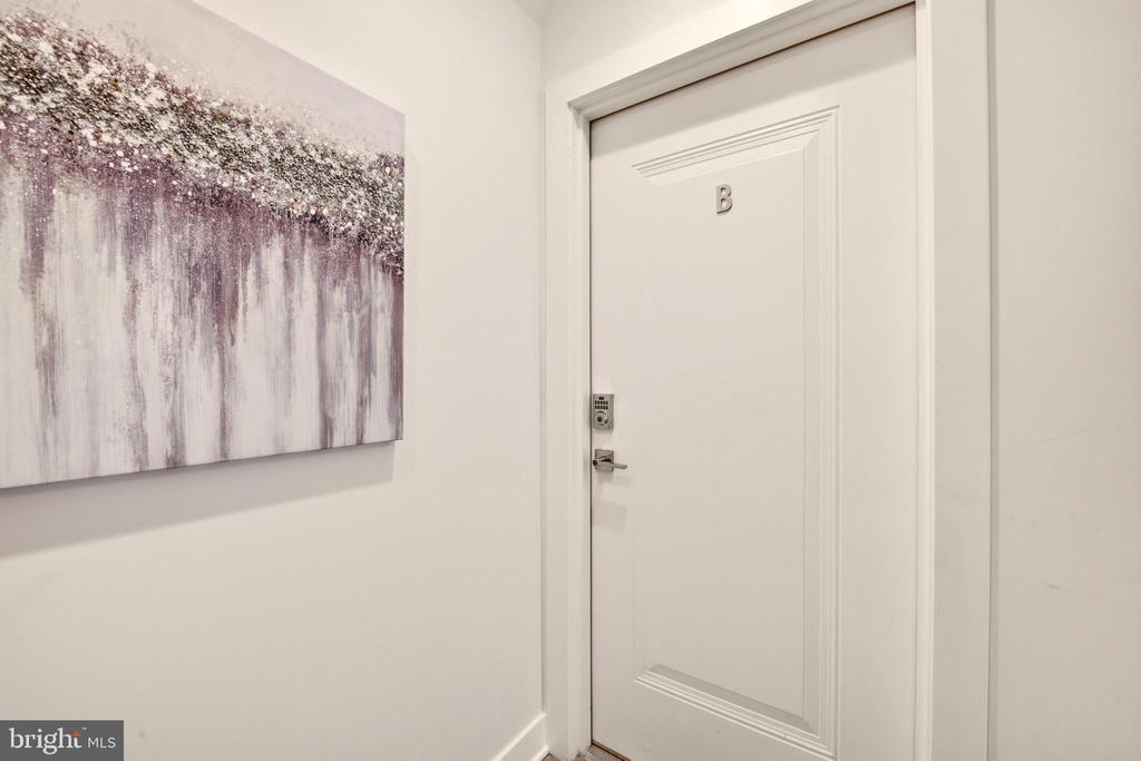 1023 16TH STREET NE Unit: B