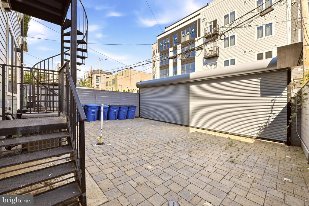 1023 16TH STREET NE Unit: B