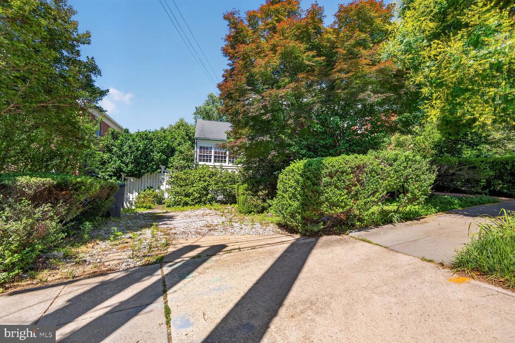 1656 FOXHALL ROAD NW