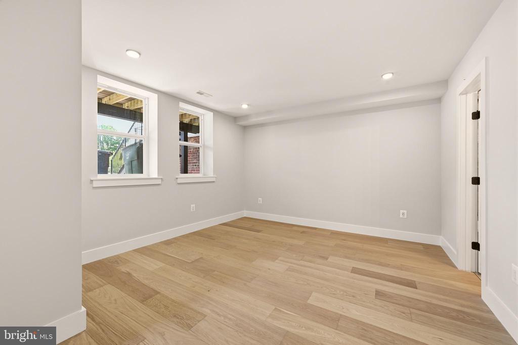 418 ALLISON STREET NW