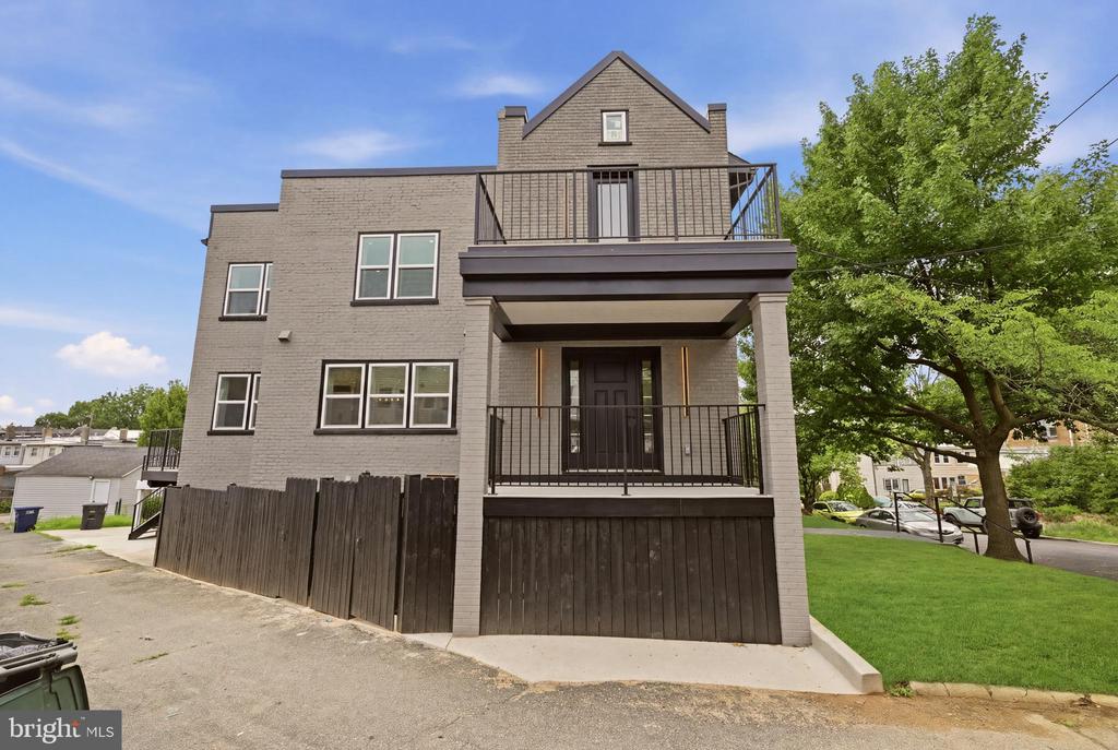 418 ALLISON STREET NW