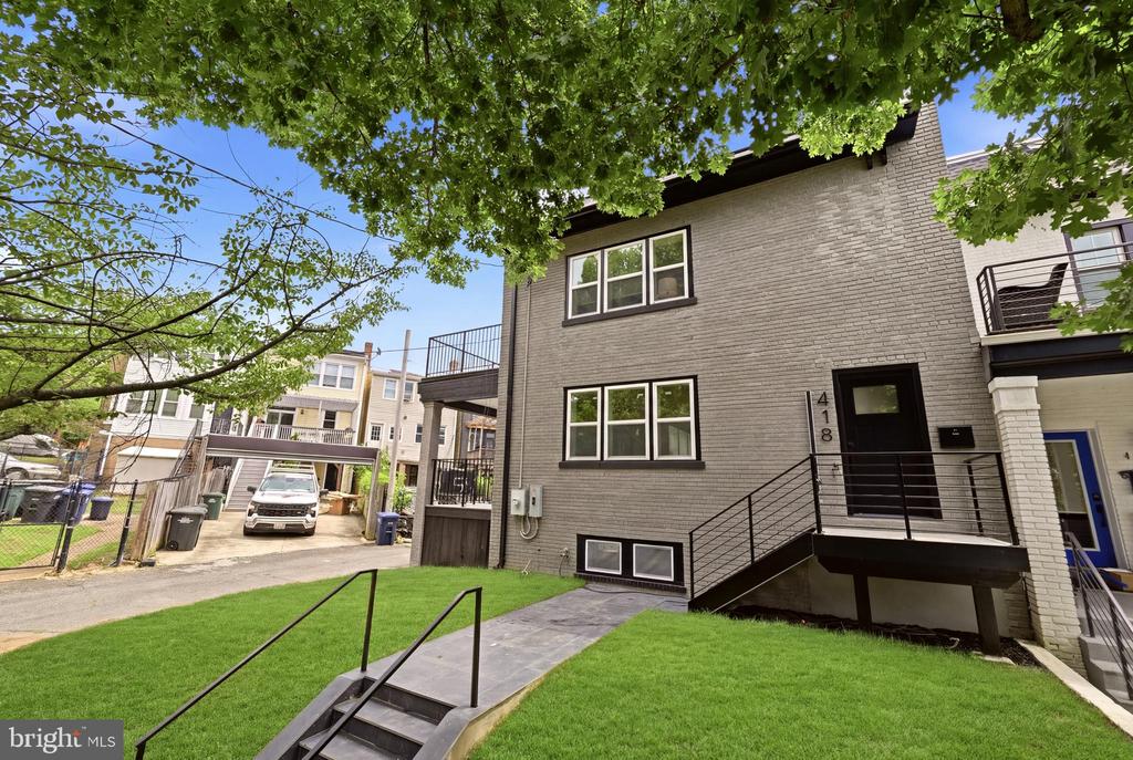 418 ALLISON STREET NW