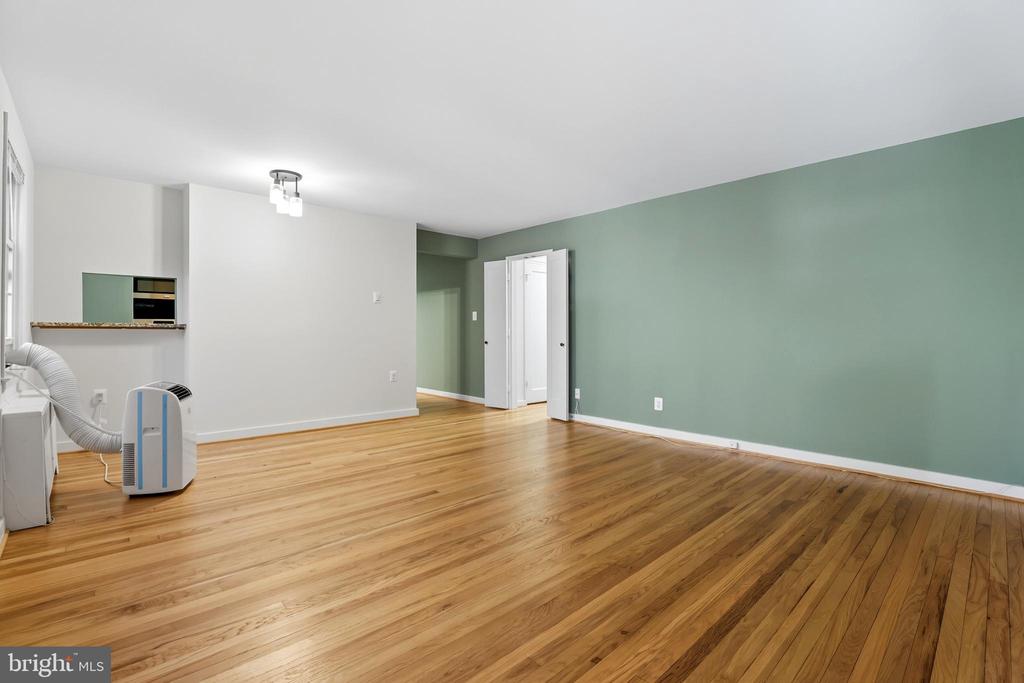 2302 COLSTON DRIVE Unit: 104