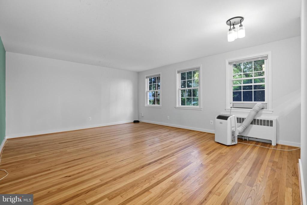 2302 COLSTON DRIVE Unit: 104