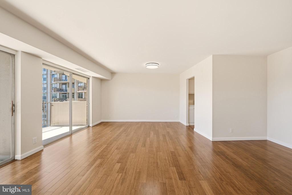 9039 SLIGO CREEK PARKWAY Unit: 1210