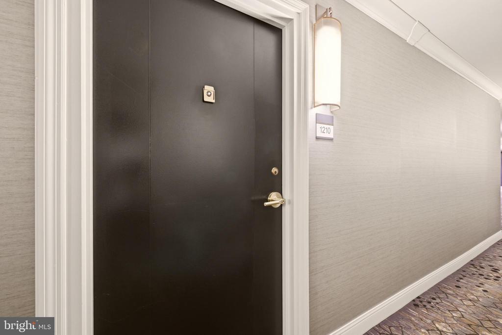 9039 SLIGO CREEK PARKWAY Unit: 1210