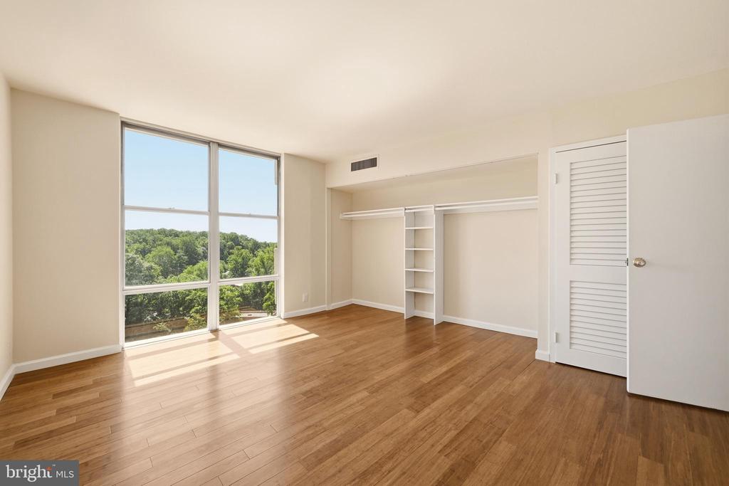 9039 SLIGO CREEK PARKWAY Unit: 1210