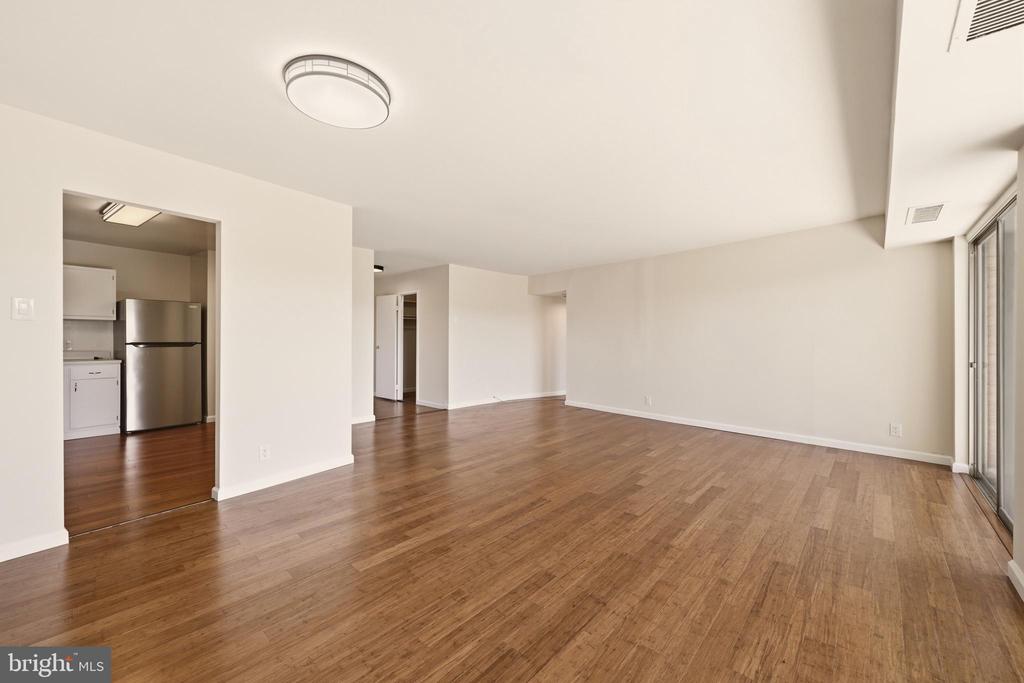 9039 SLIGO CREEK PARKWAY Unit: 1210