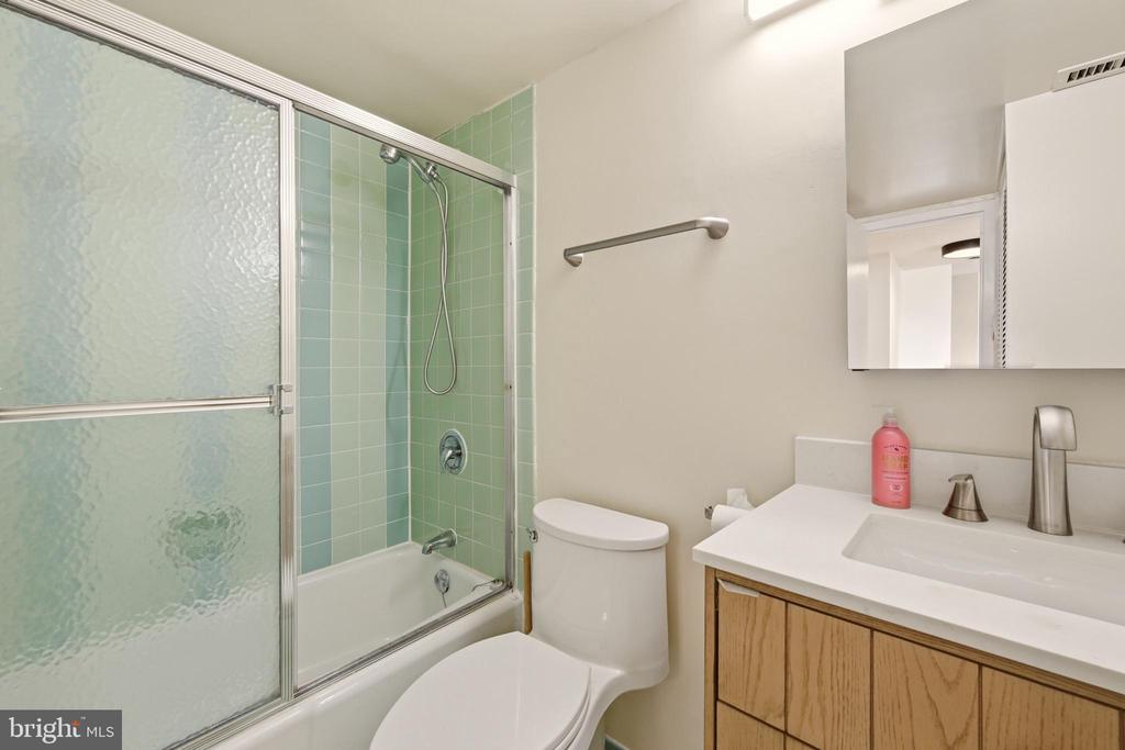 9039 SLIGO CREEK PARKWAY Unit: 1210