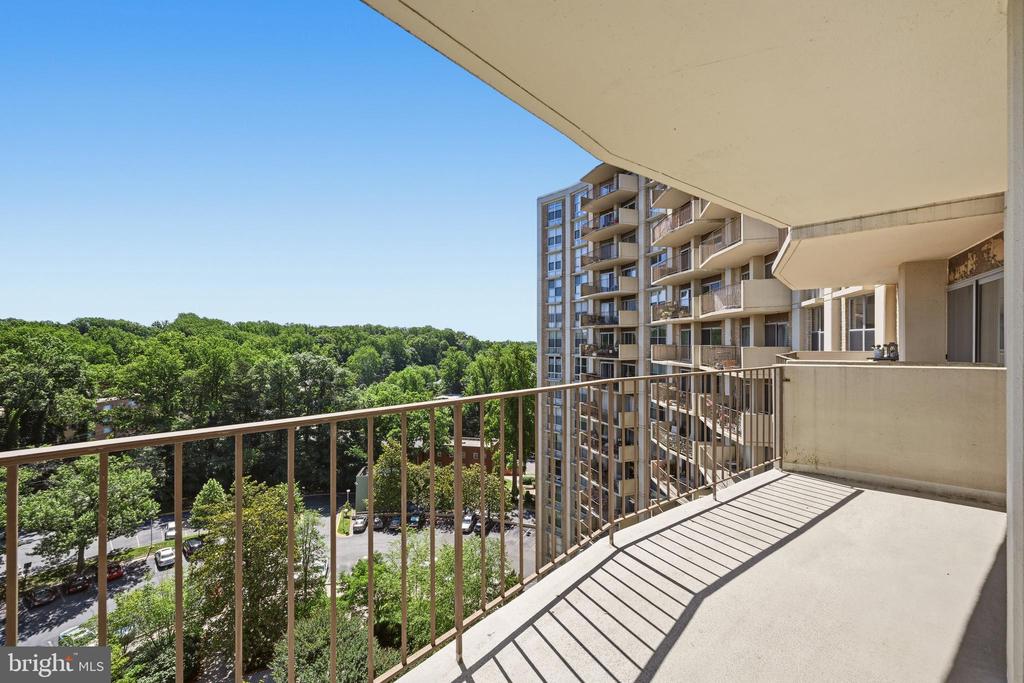 9039 SLIGO CREEK PARKWAY Unit: 1210