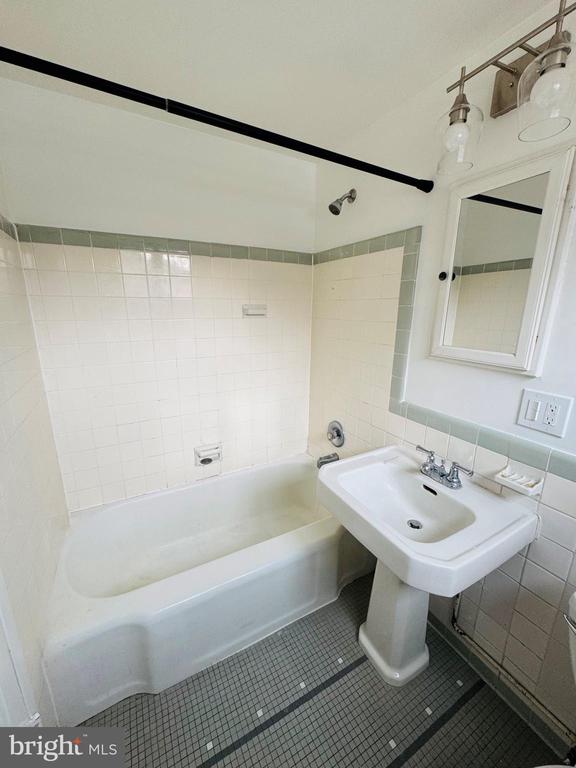 3117 MARTHA CUSTIS DRIVE