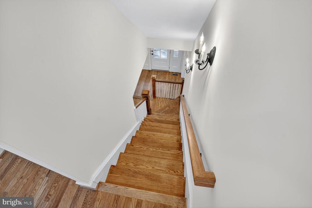 812 FULTON AVENUE