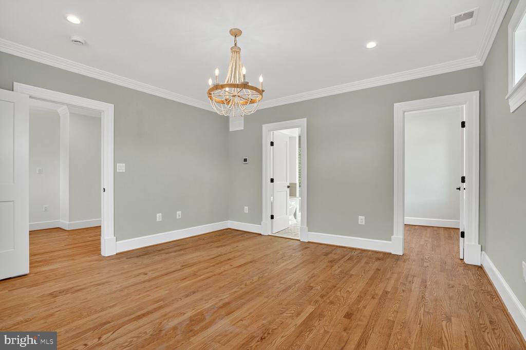 812 FULTON AVENUE