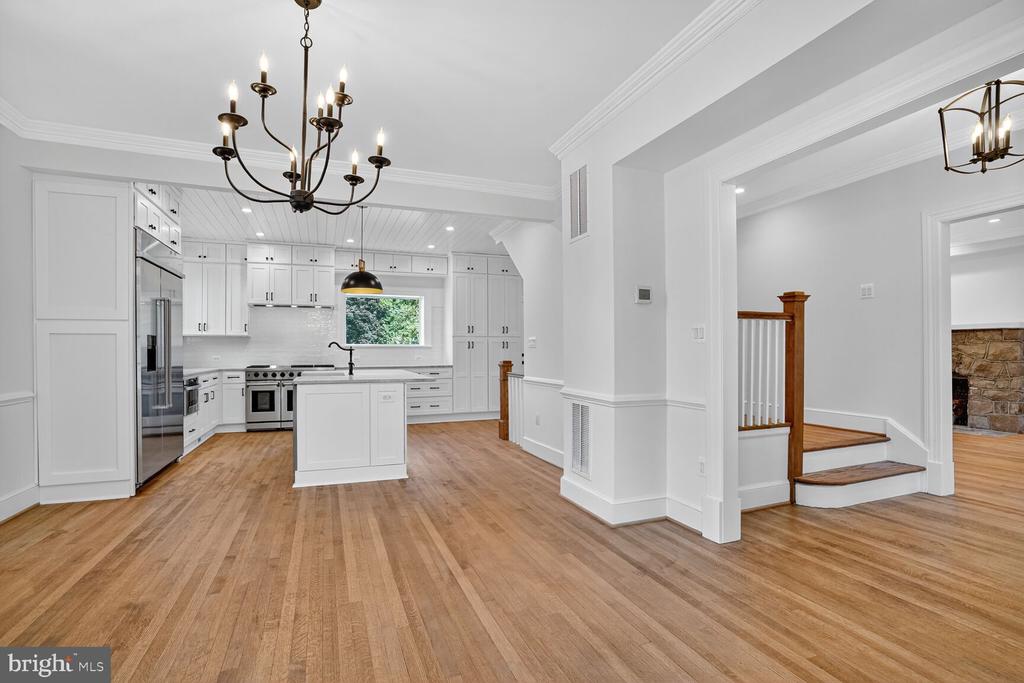 812 FULTON AVENUE