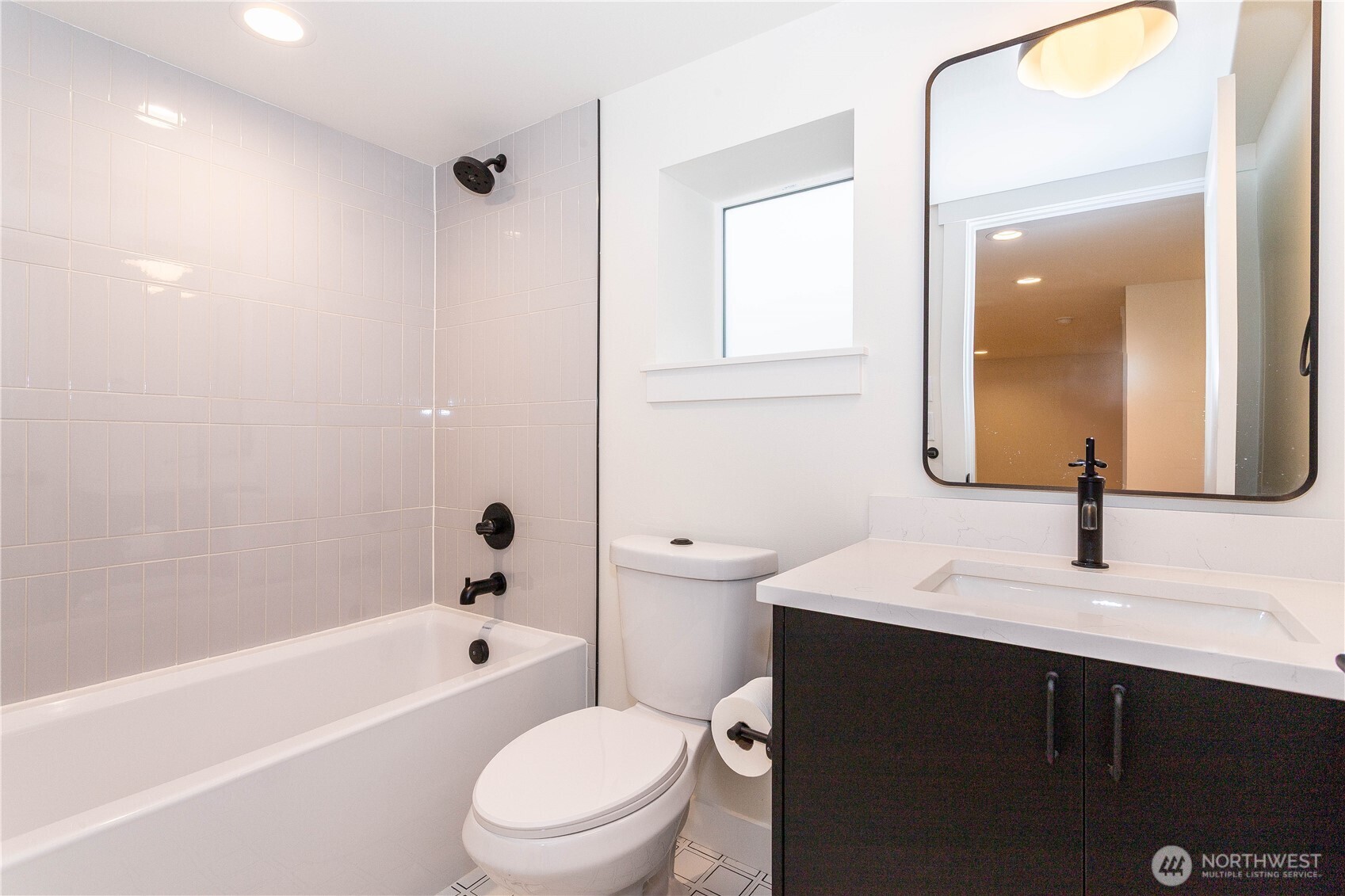 7341 21st Avenue NE Unit: B