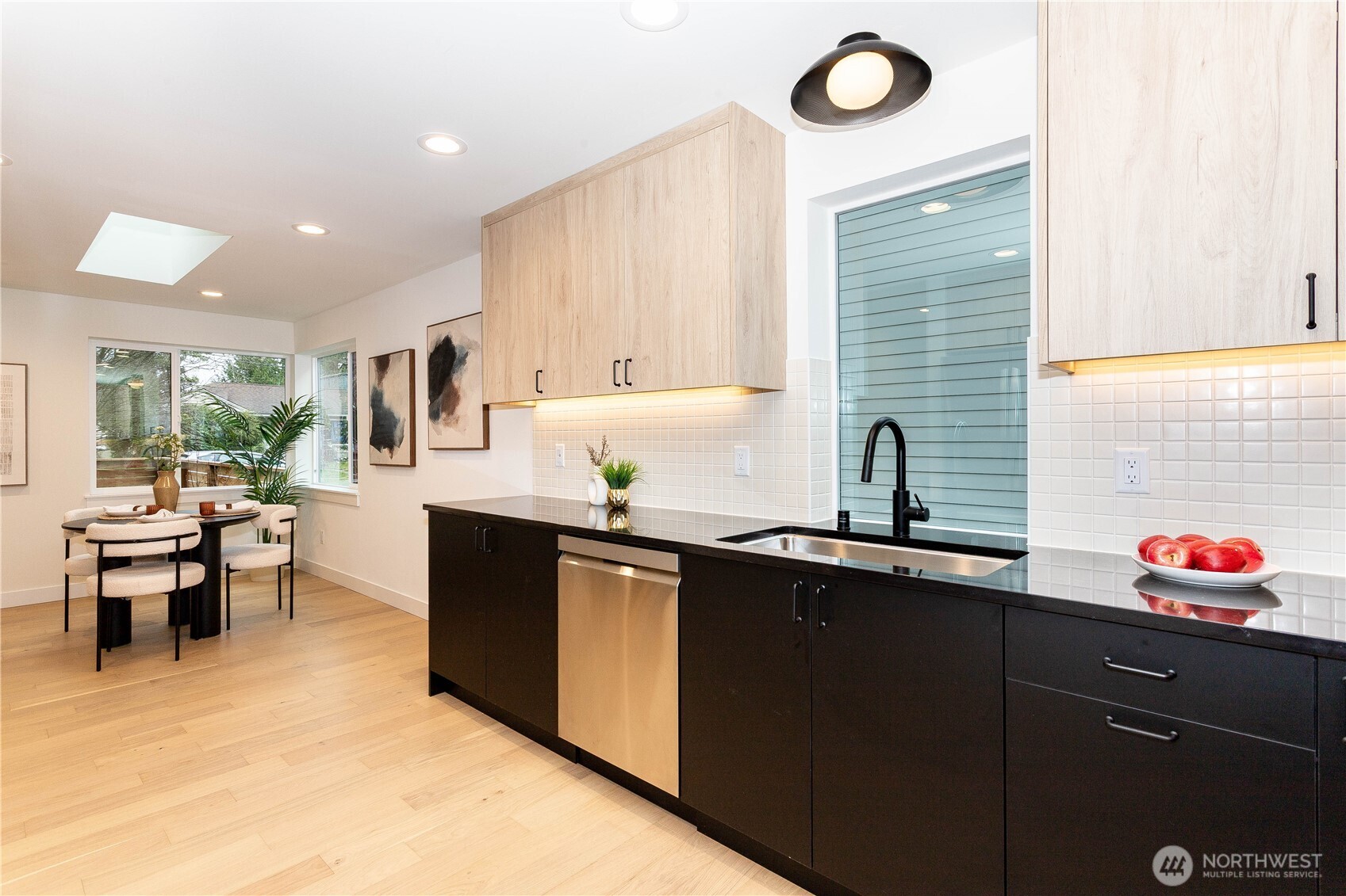 7341 21st Avenue NE Unit: B