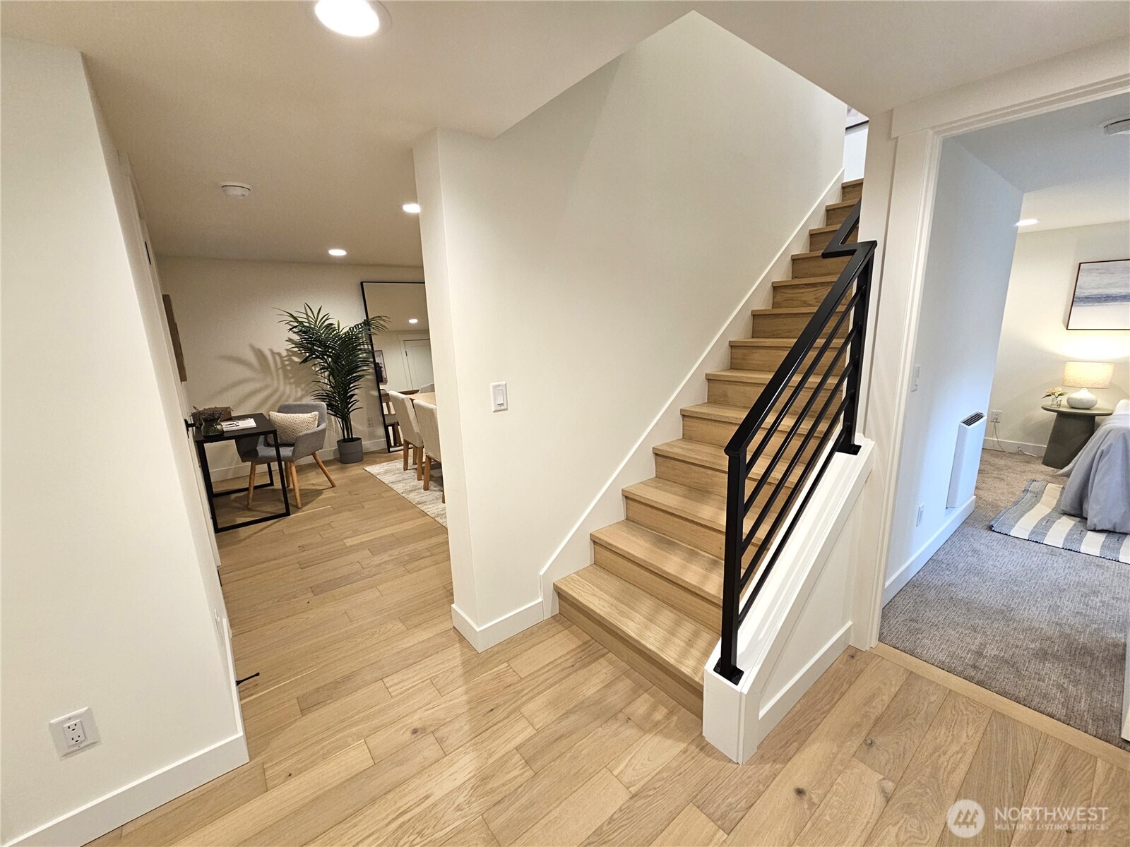 7341 21st Avenue NE Unit: B