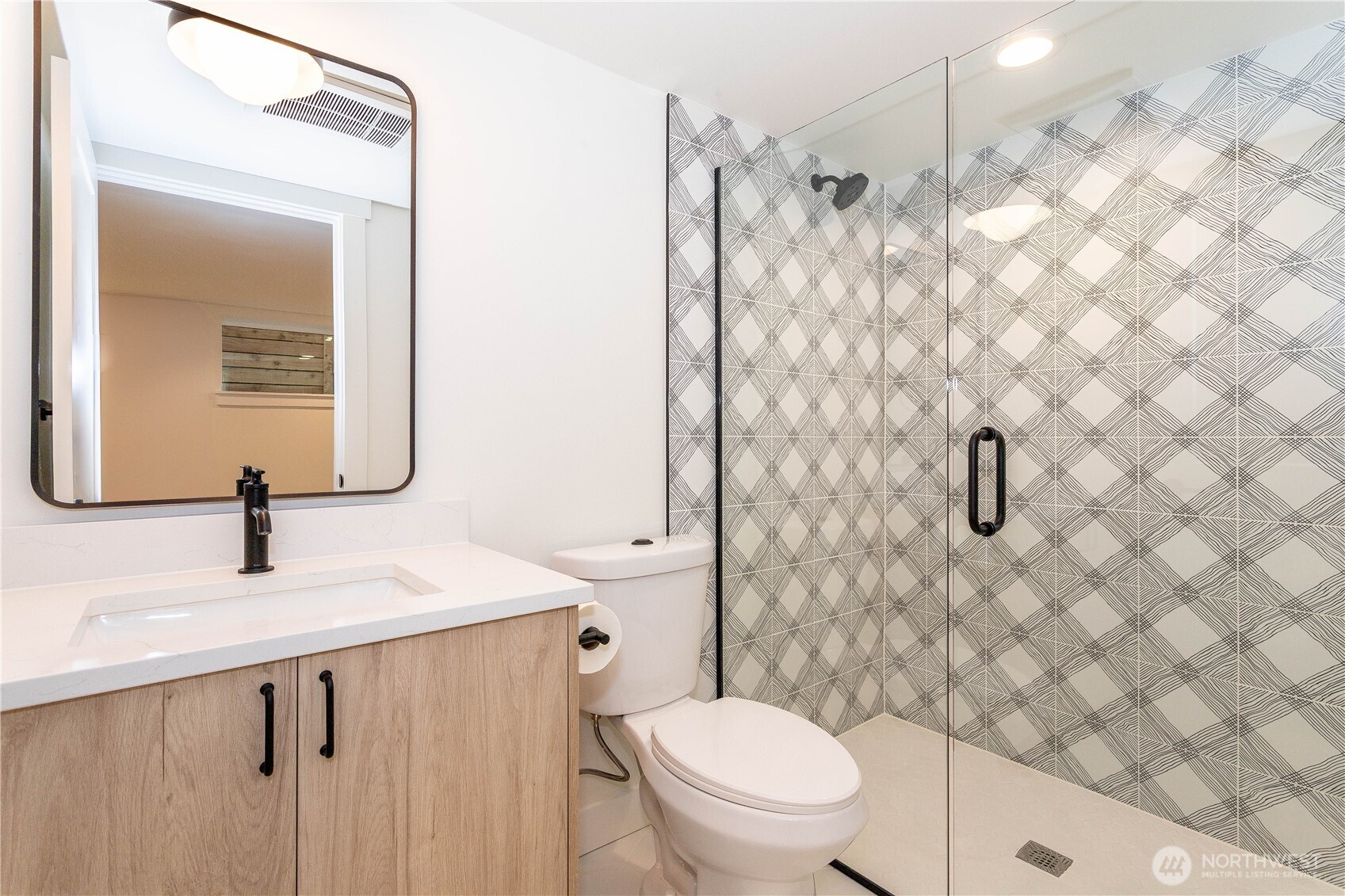 7341 21st Avenue NE Unit: B