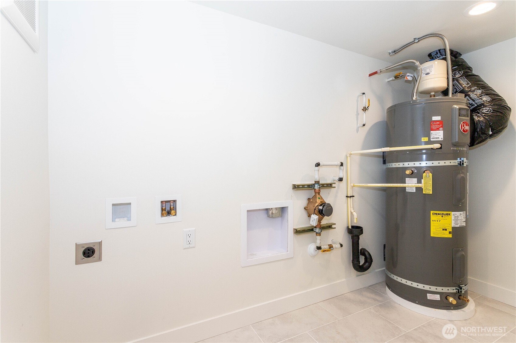 7341 21st Avenue NE Unit: B