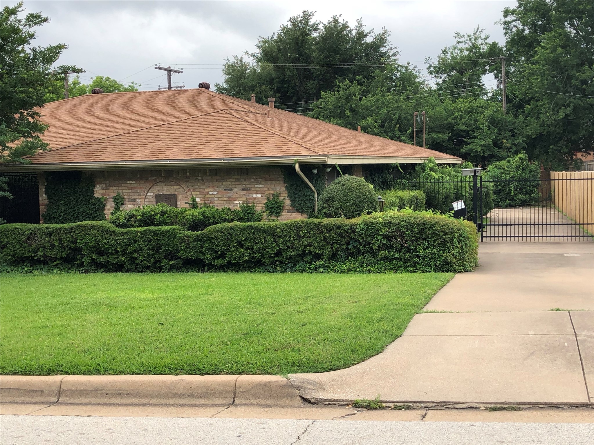 4757 Fieldcrest Drive 4757