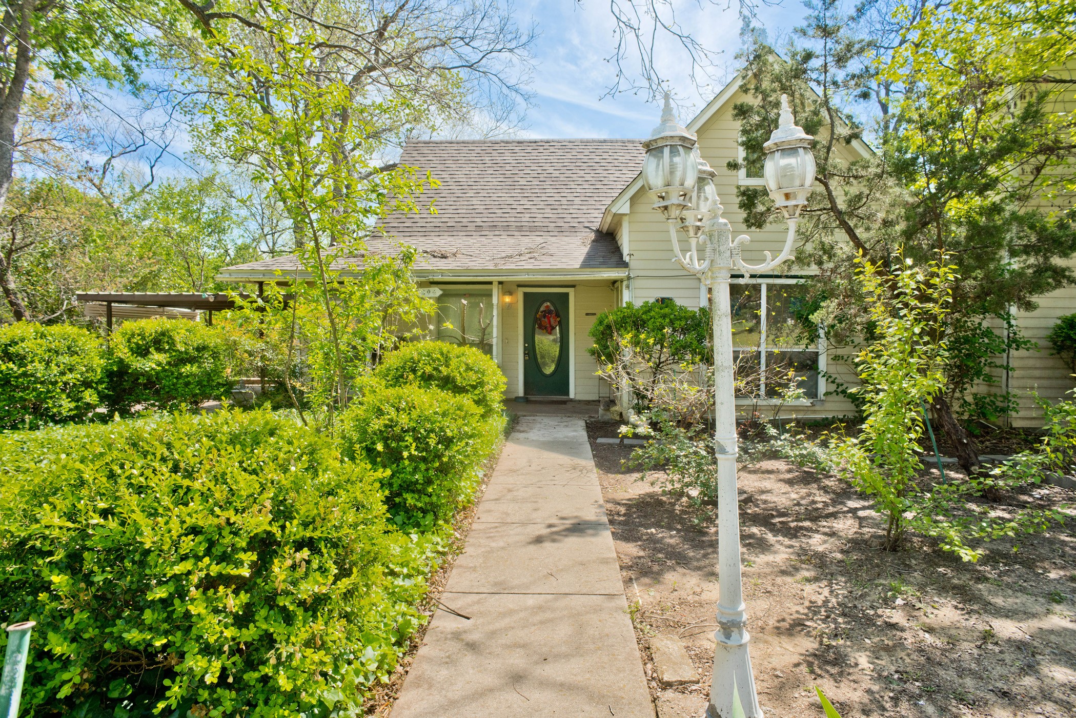 304 Soward Avenue