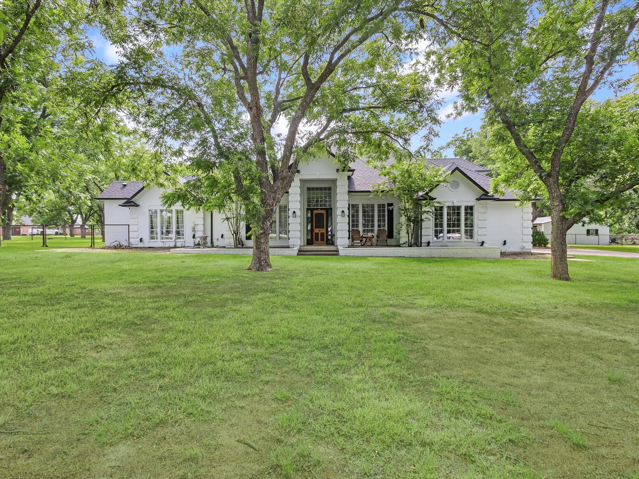 5501 Equestrian Drive