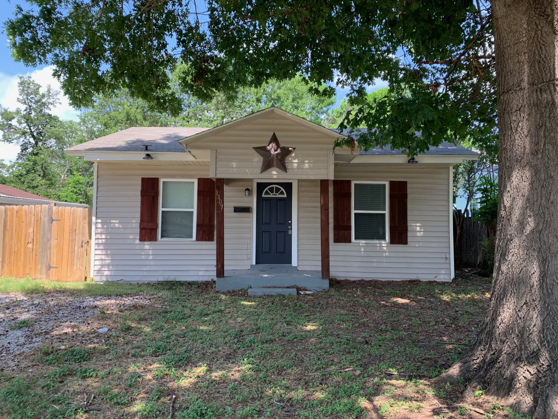 1107 Oxford Street
