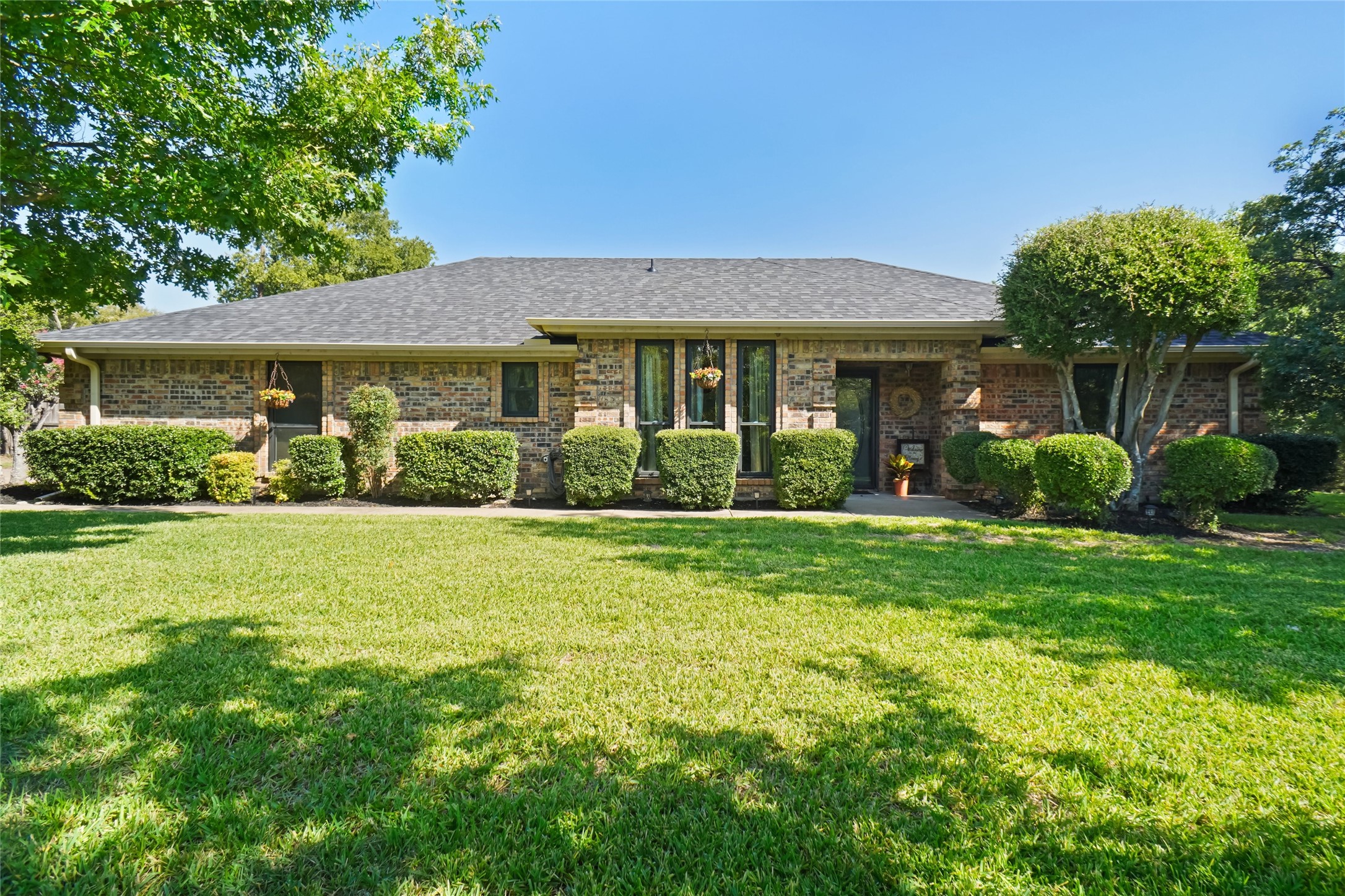 204 Crest Ridge Circle