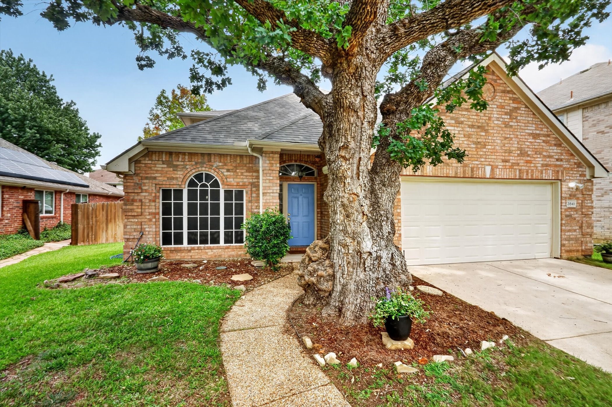 3841 Centenary Drive
