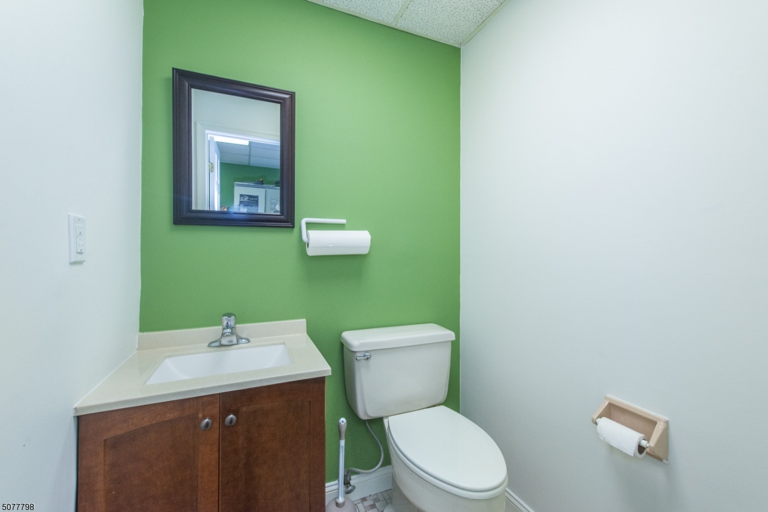 10 W HANOVER AVE Suite 106