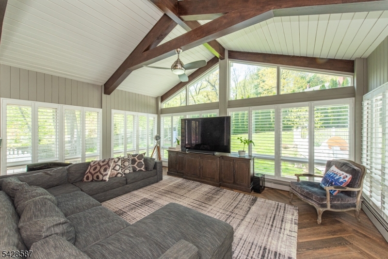 45 Junard Dr