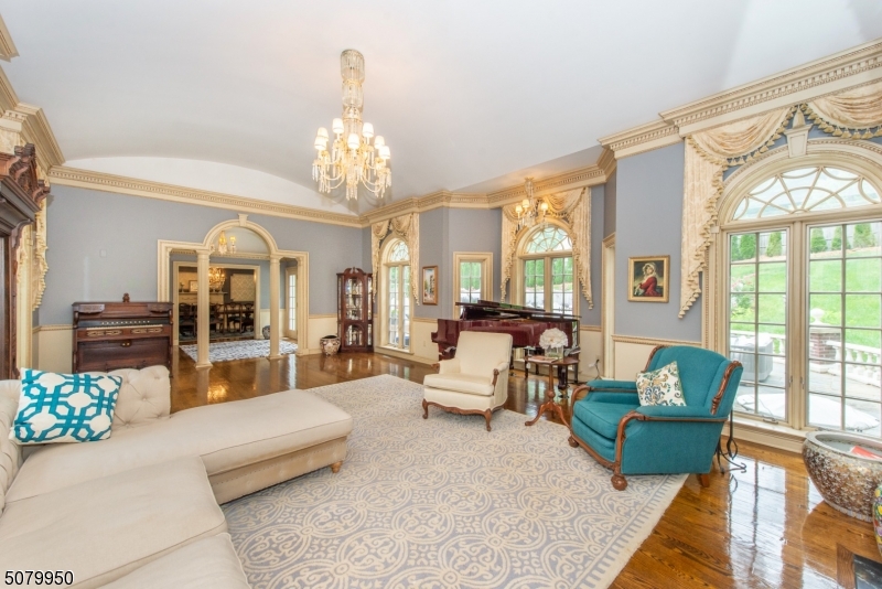 45 Junard Dr