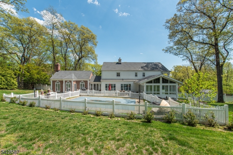 45 Junard Dr