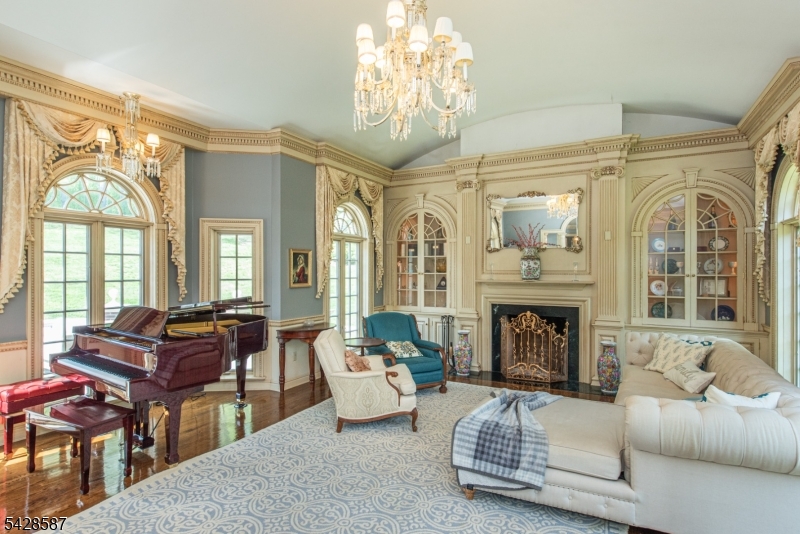 45 Junard Dr