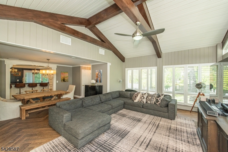 45 Junard Dr