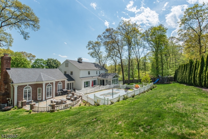 45 Junard Dr